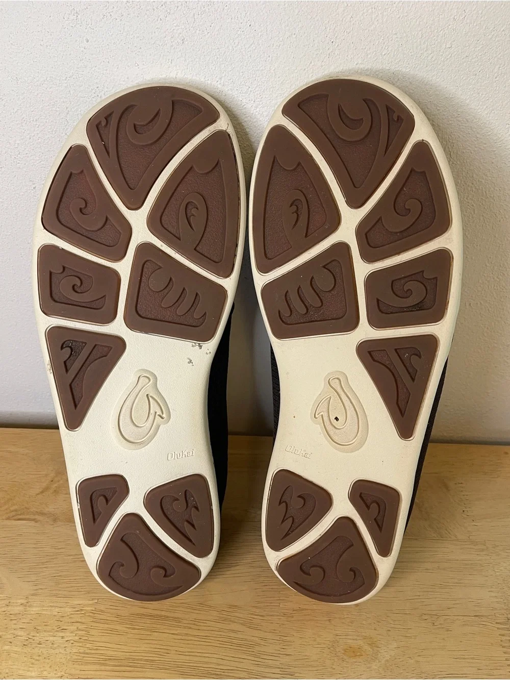 OluKai Men's Brown Nohea Mesh Slip-On Shoes Size 9.5